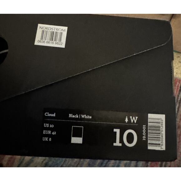 On Cloud Women's Size 10 M Running Shoes Black White Sneakers 19.0001 EUC - Picture 2 of 10